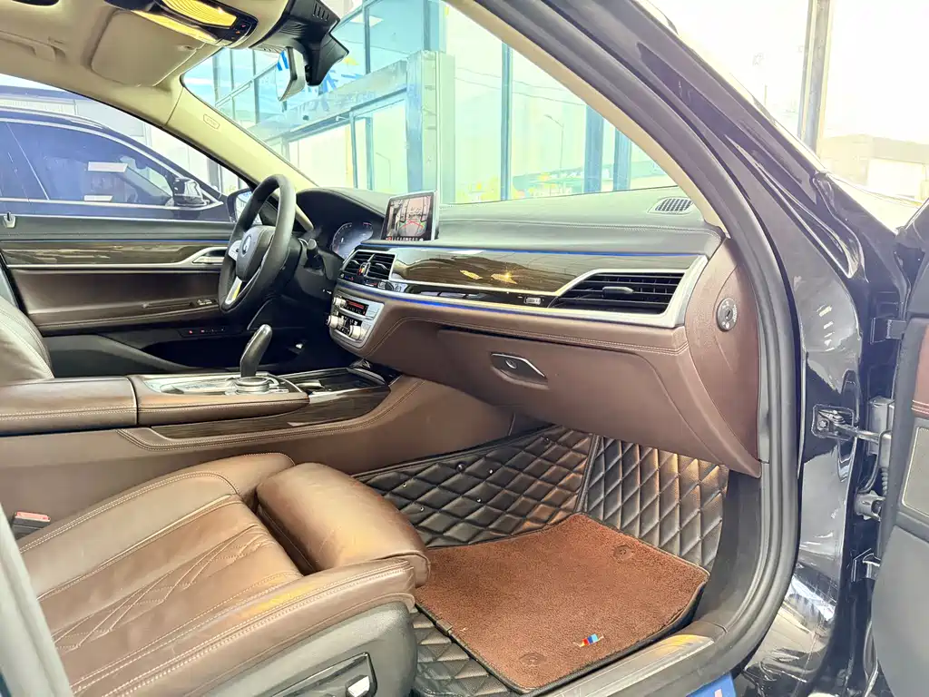 BMW 7 Series 7 2019 730Li Luxury