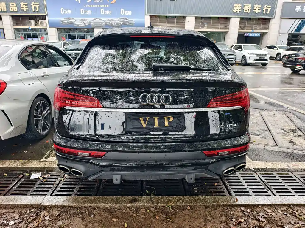 Audi Q5L Sportback — миниатюра 8