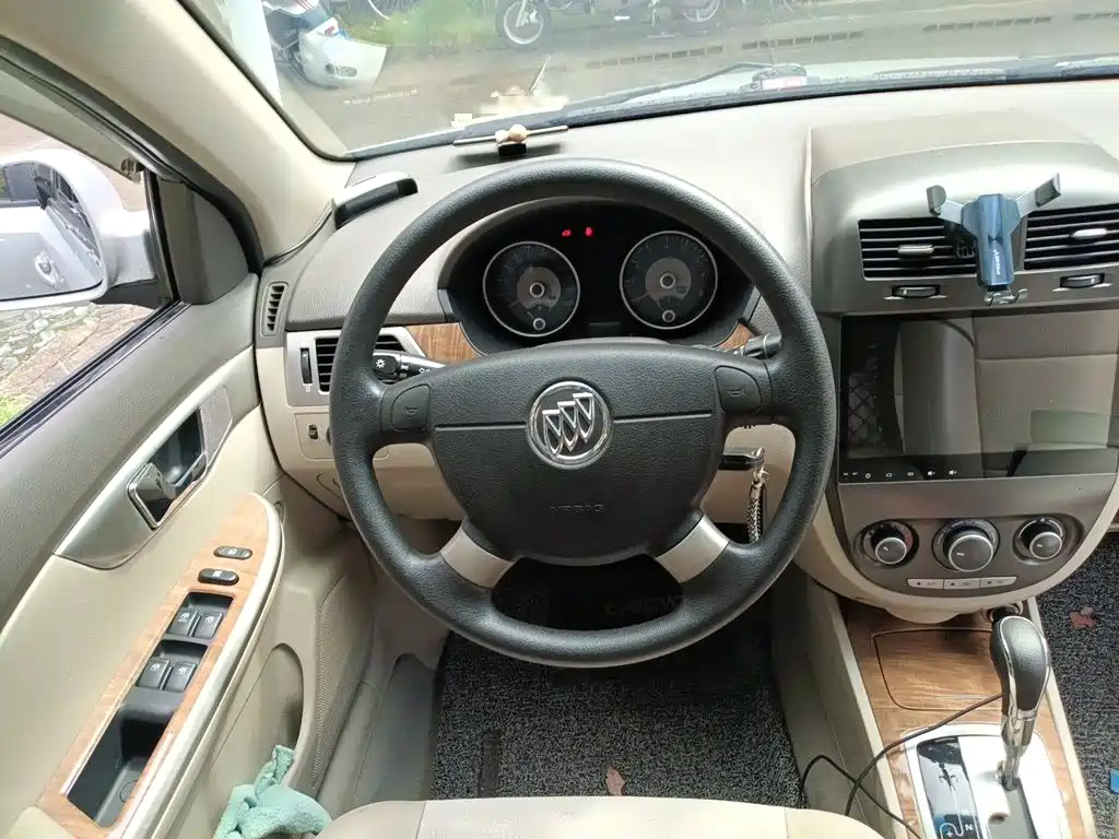 Buick Excelle — миниатюра 6