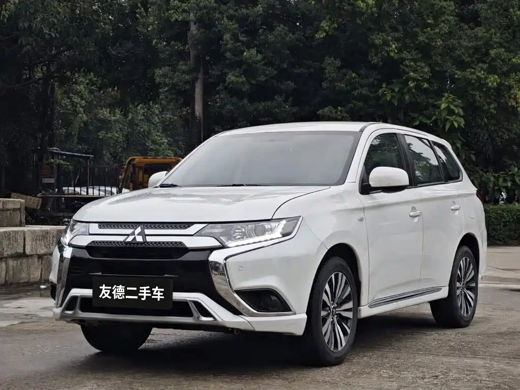 Mitsubishi Outlander 2021