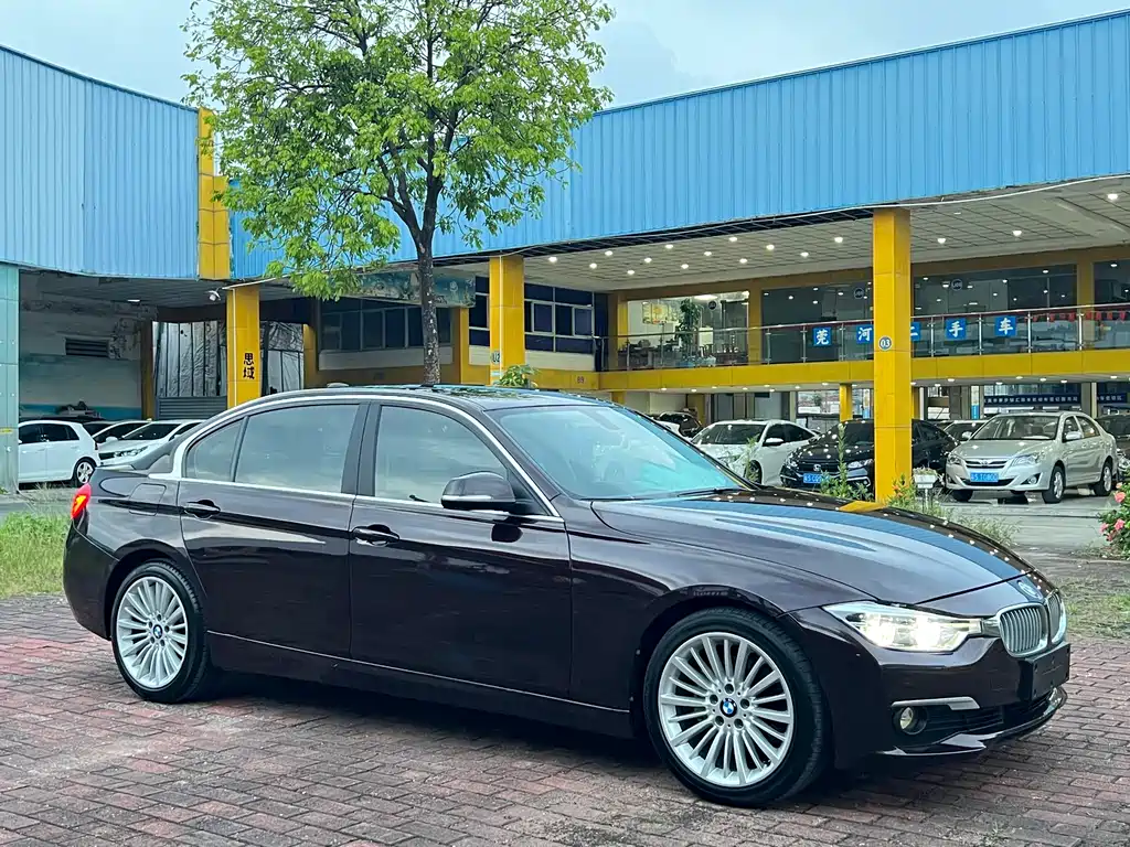 BMW  3 SERIES