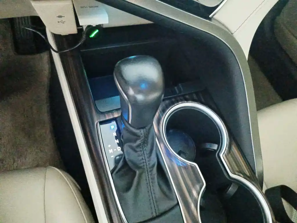 Toyota Camry — миниатюра 14