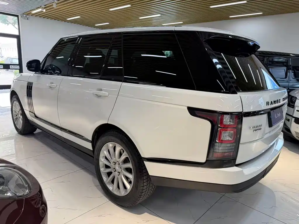 Land Rover Range Rover — миниатюра 5