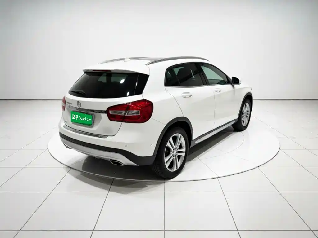 Mercedes-Benz GLA — миниатюра 6
