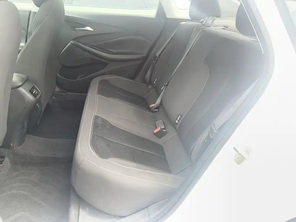 Buick Verano — миниатюра 17