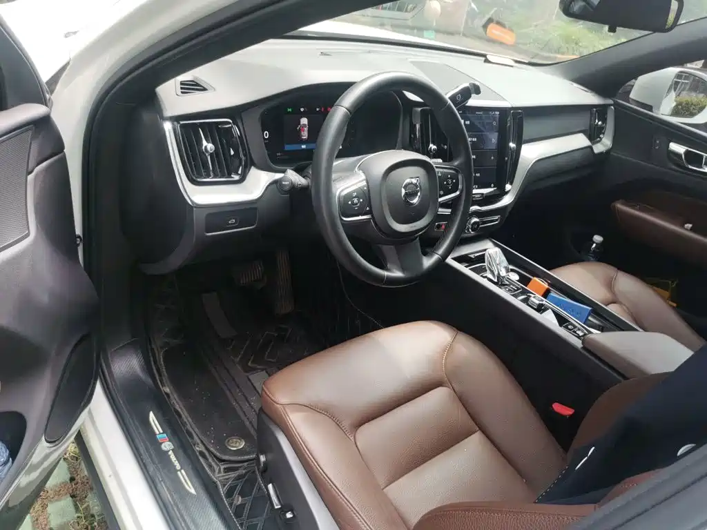Volvo XC60 — миниатюра 17