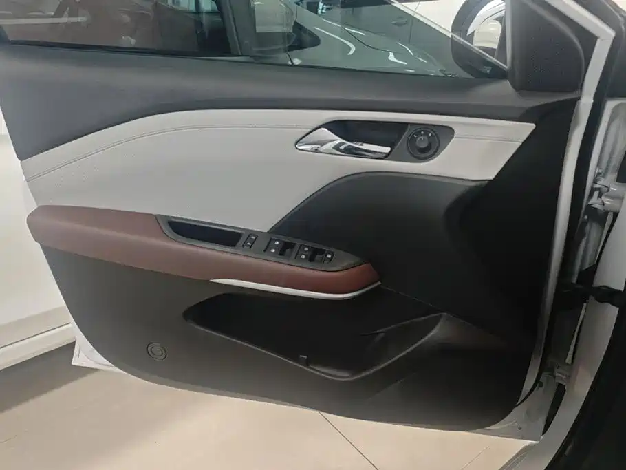Chevrolet Monza — миниатюра 7