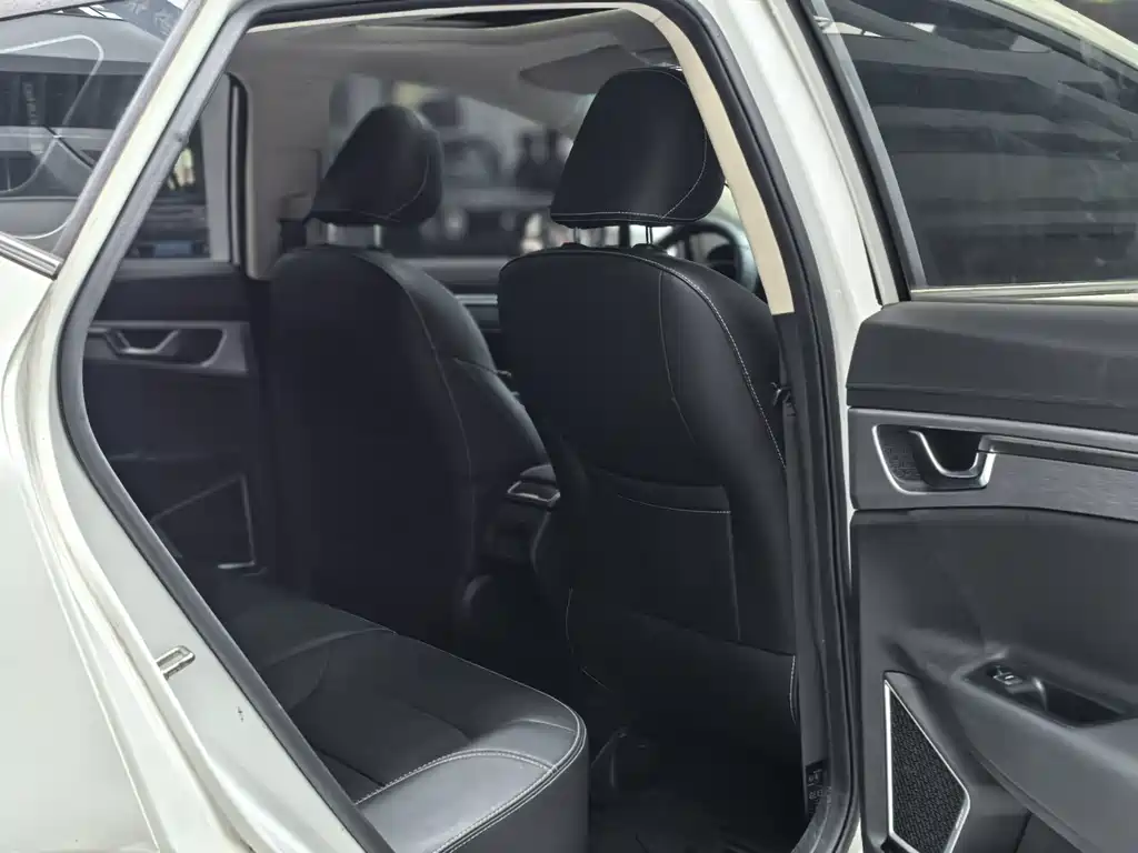 Geely Emgrand GS — миниатюра 9