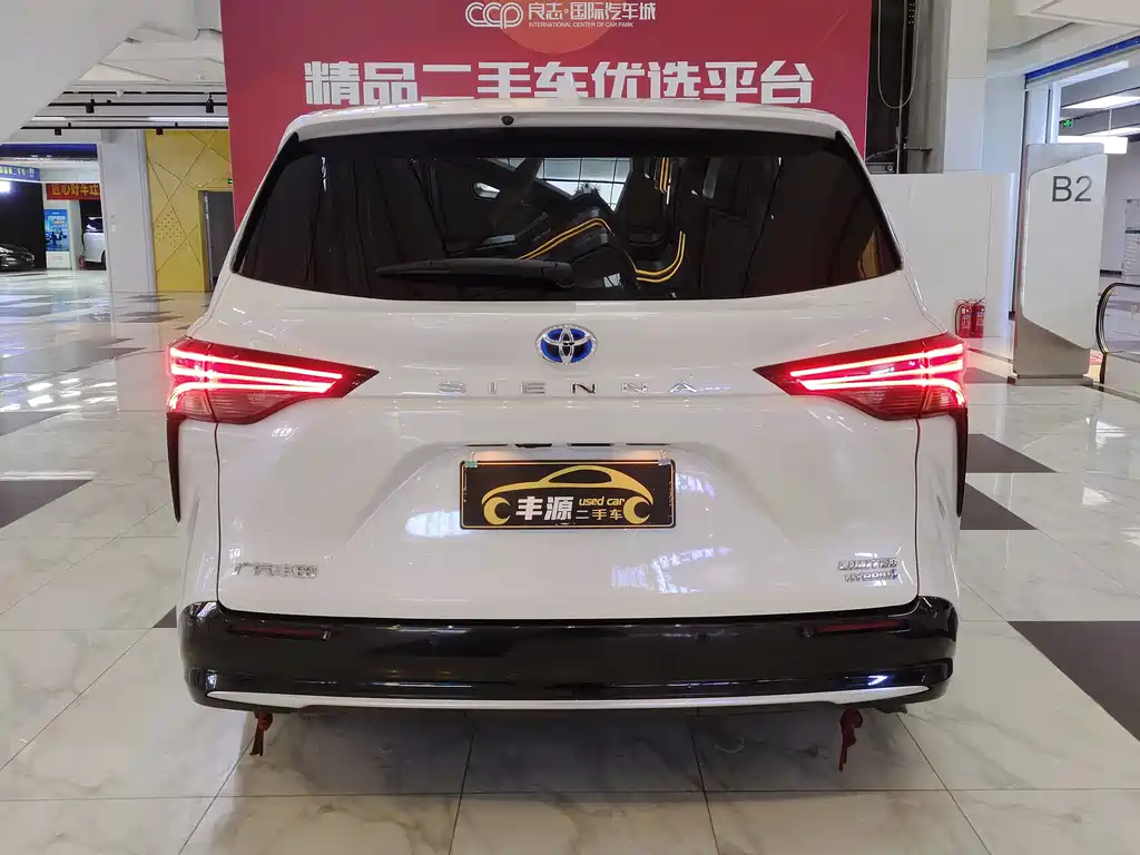 Toyota Sienna — миниатюра 25
