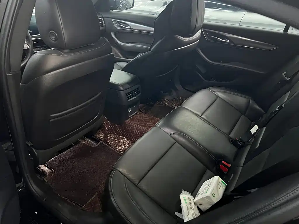Cadillac CT5 — миниатюра 13