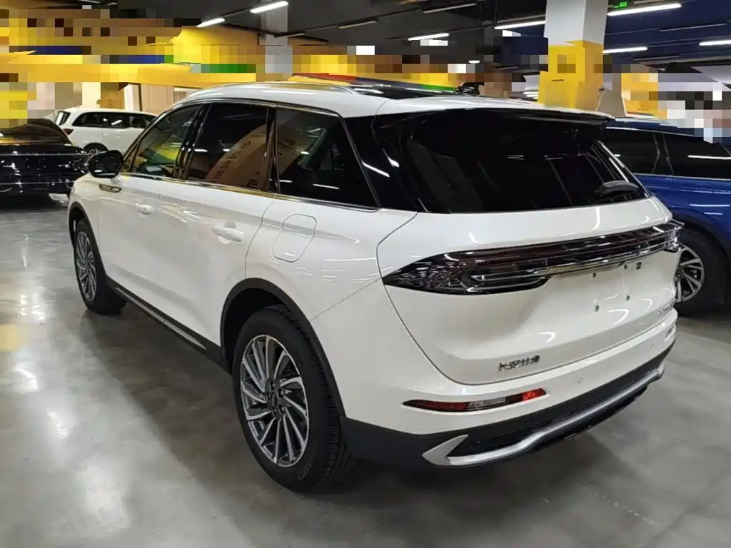 Lincoln Corsair — миниатюра 5