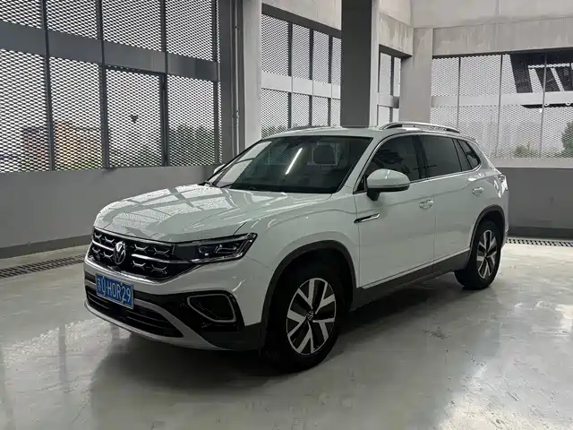 Volkswagen Tharu