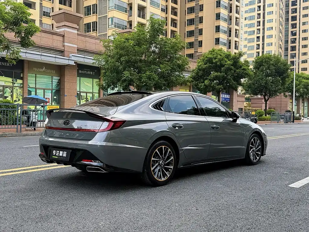 Hyundai Sonata — миниатюра 9