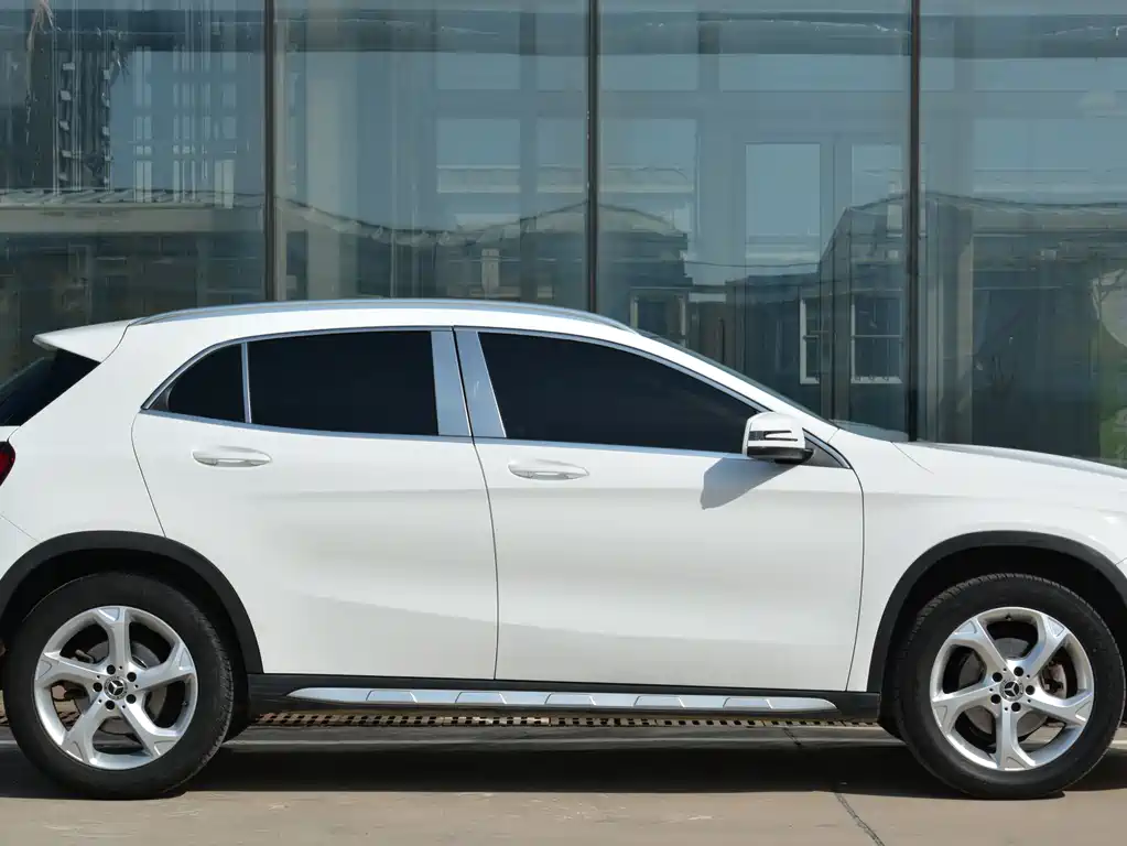 Mercedes-Benz GLA — миниатюра 11