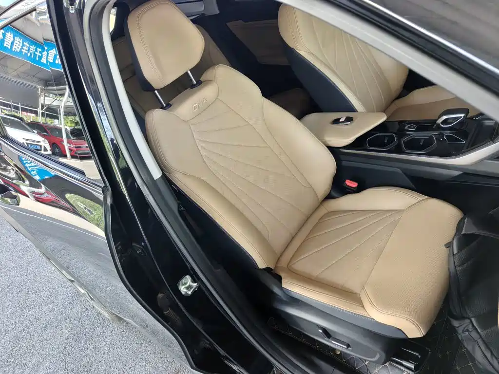 Geely Boyue L — миниатюра 25