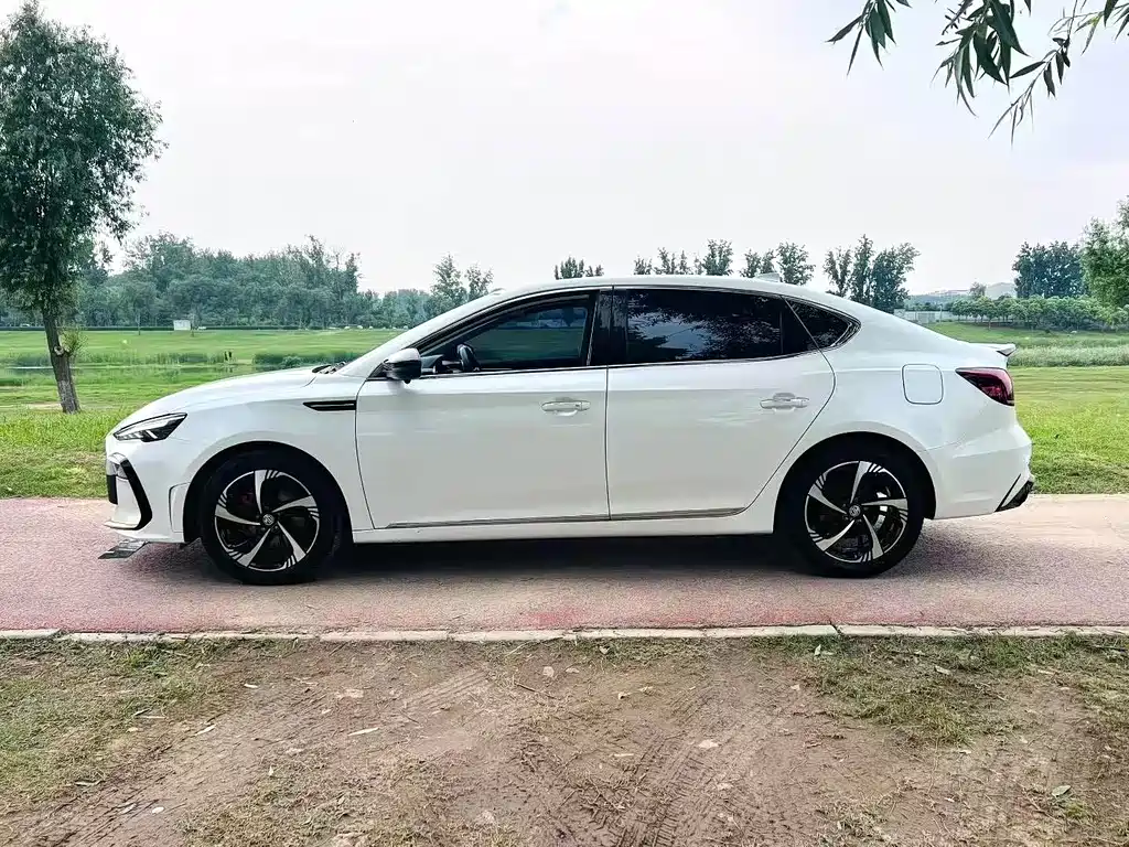 MG MG6 — миниатюра 3
