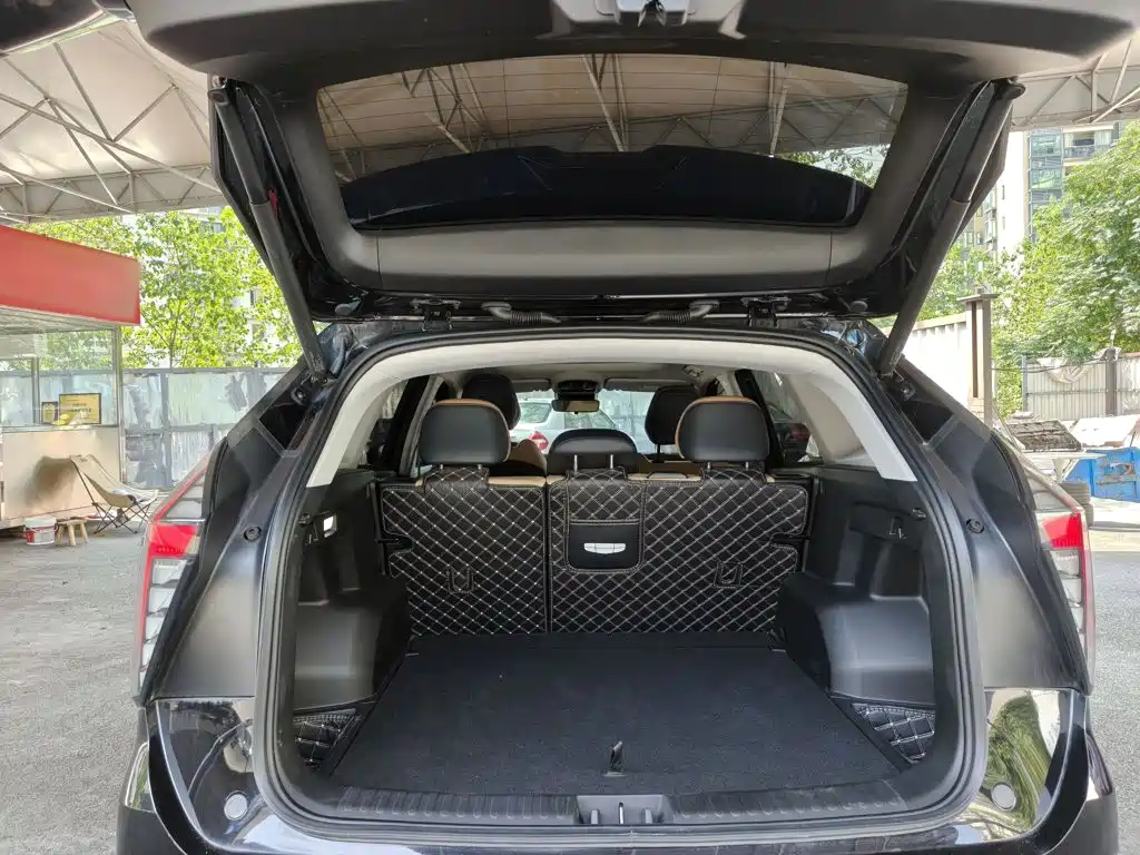 Geely Boyue L — миниатюра 19