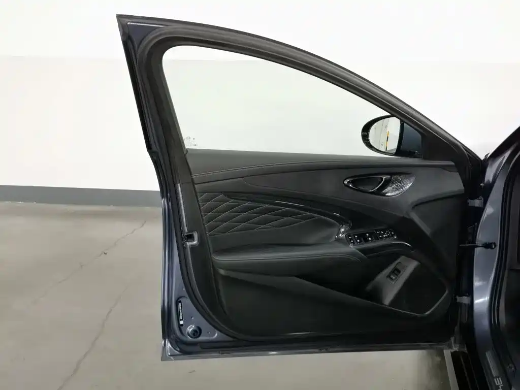BYD Seal — миниатюра 8
