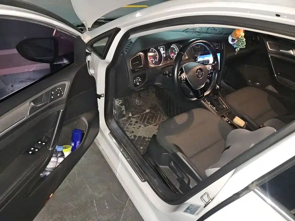 Volkswagen Golf — миниатюра 17