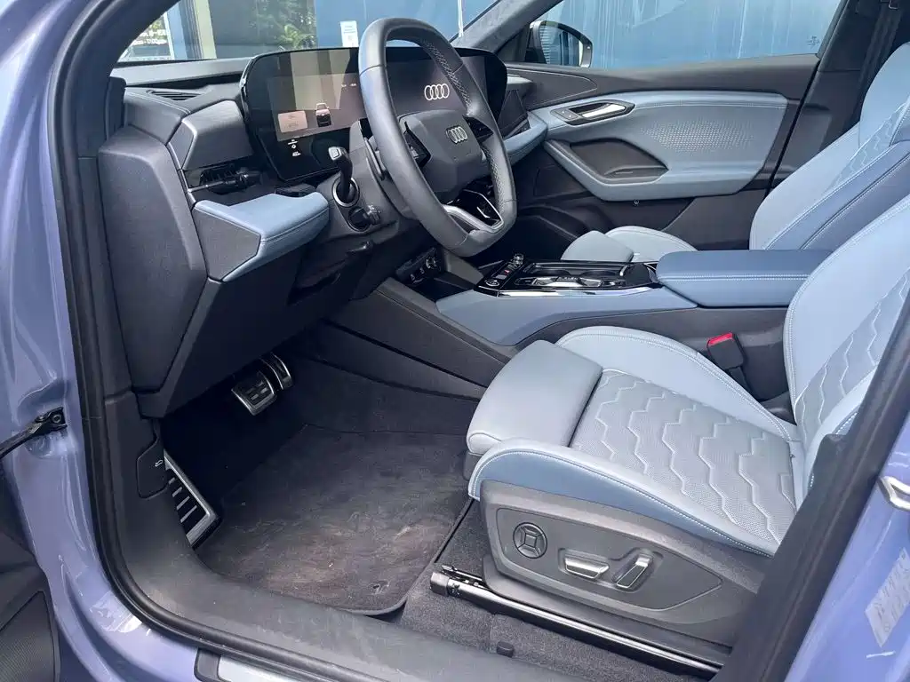 Audi Q6L e-tron — миниатюра 8