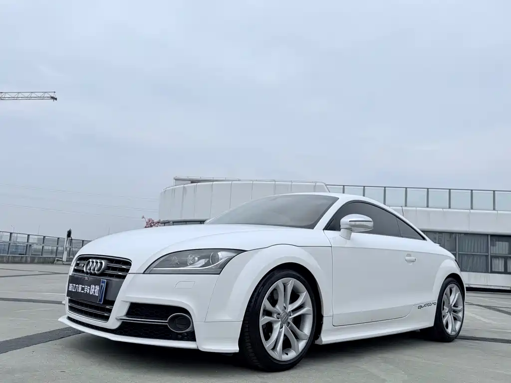 Купить Audi TTS