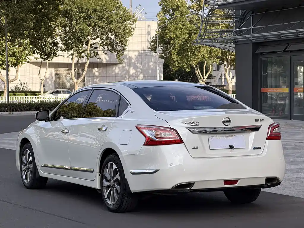 Nissan Teana — миниатюра 4