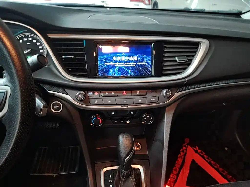 Buick Excelle — миниатюра 13