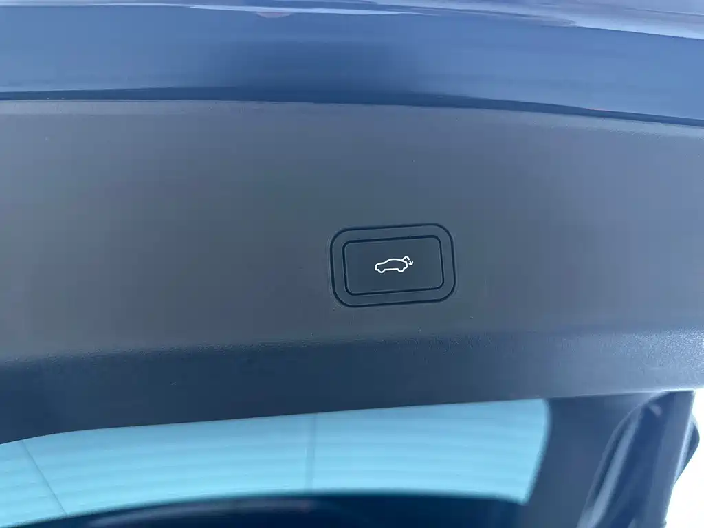 Geely Xingyue L — миниатюра 31