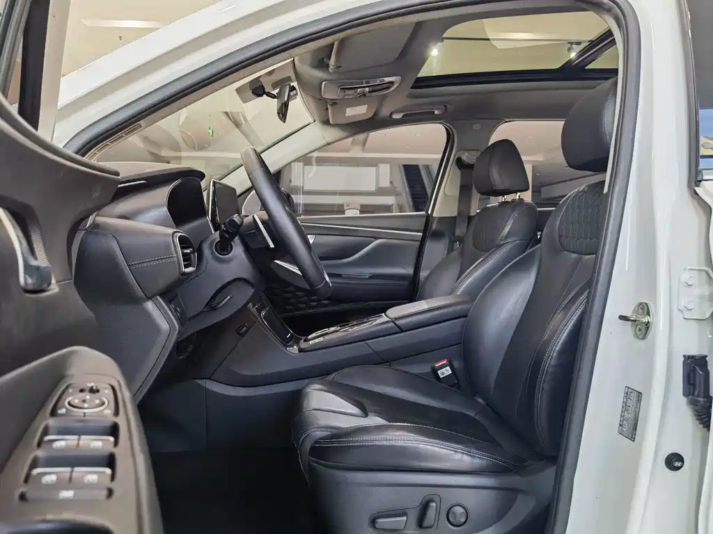 Hyundai Santa Fe — миниатюра 4