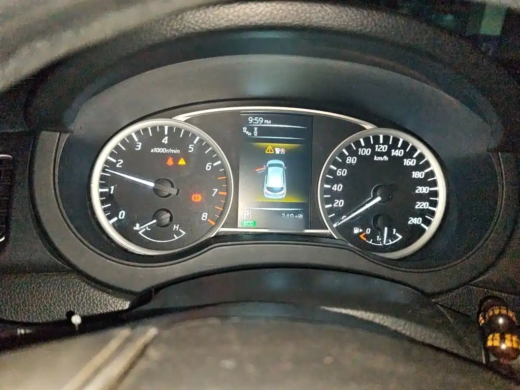 Nissan Tiida — миниатюра 4