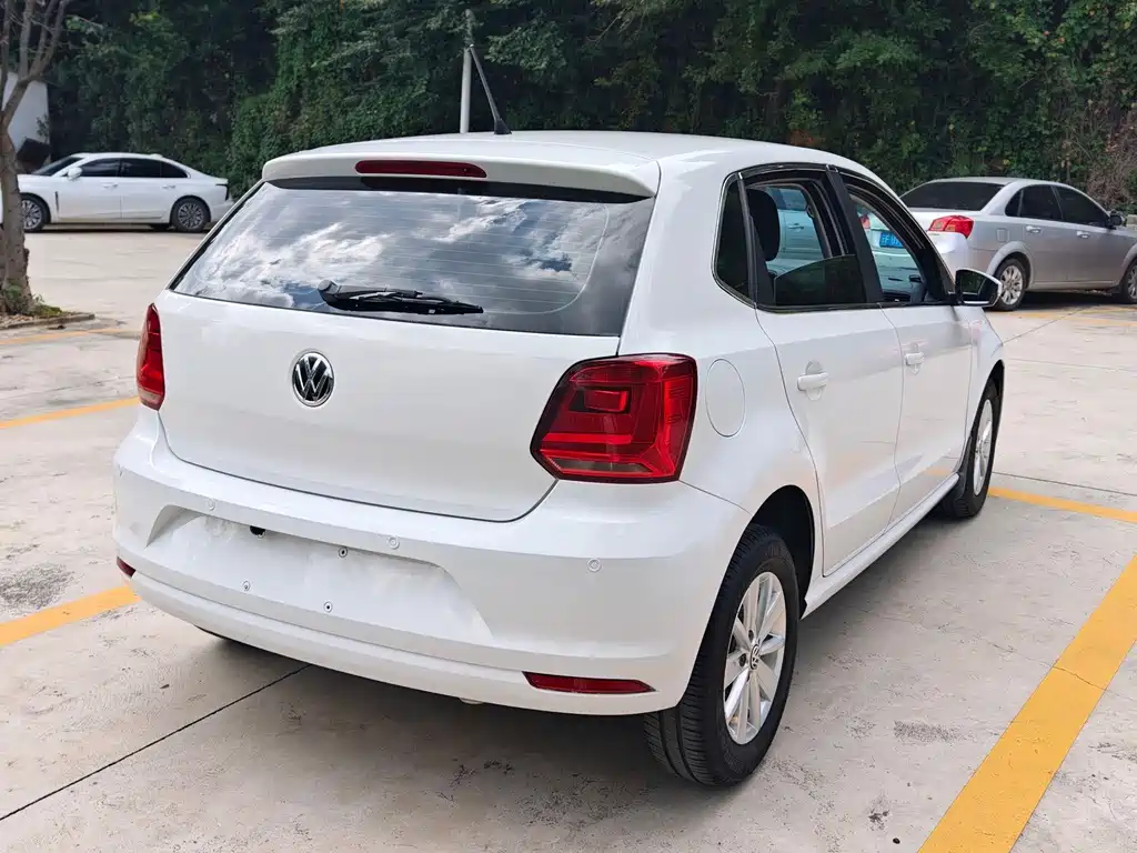 Volkswagen Polo — миниатюра 5