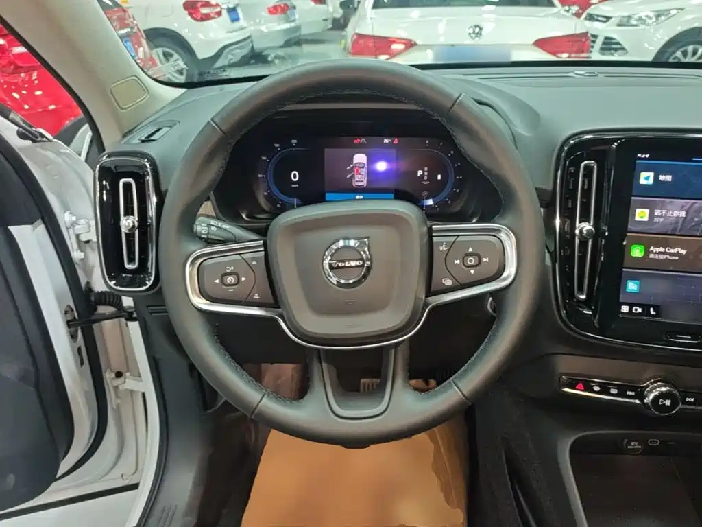 Volvo XC40 — миниатюра 11