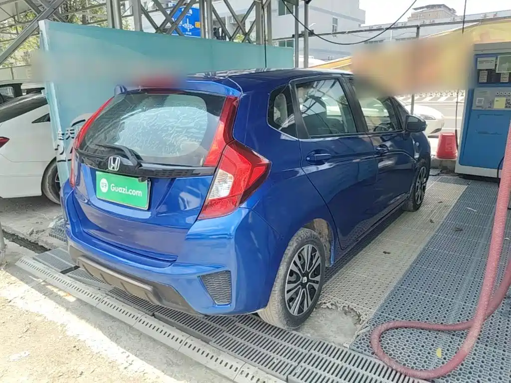 Honda Fit — миниатюра 7
