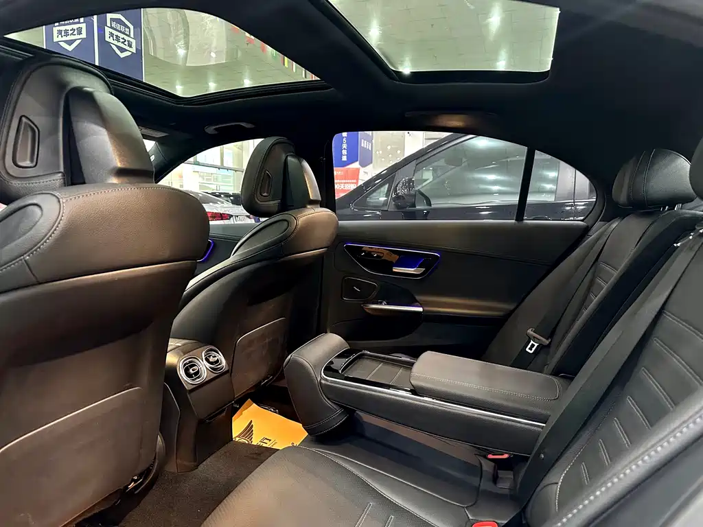 Mercedes-Benz C-Class — миниатюра 17