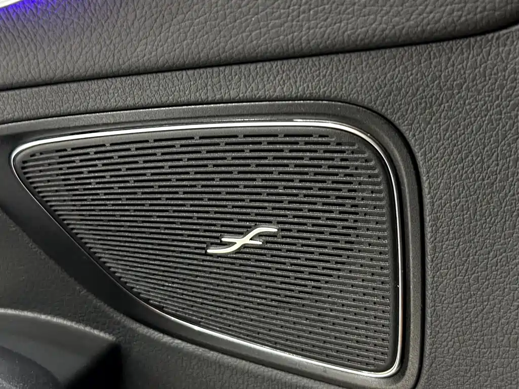 Mercedes-Benz C-Class — миниатюра 23