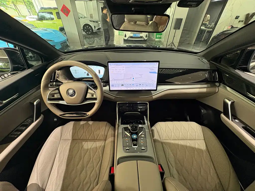 BYD Tang New Energy — миниатюра 20