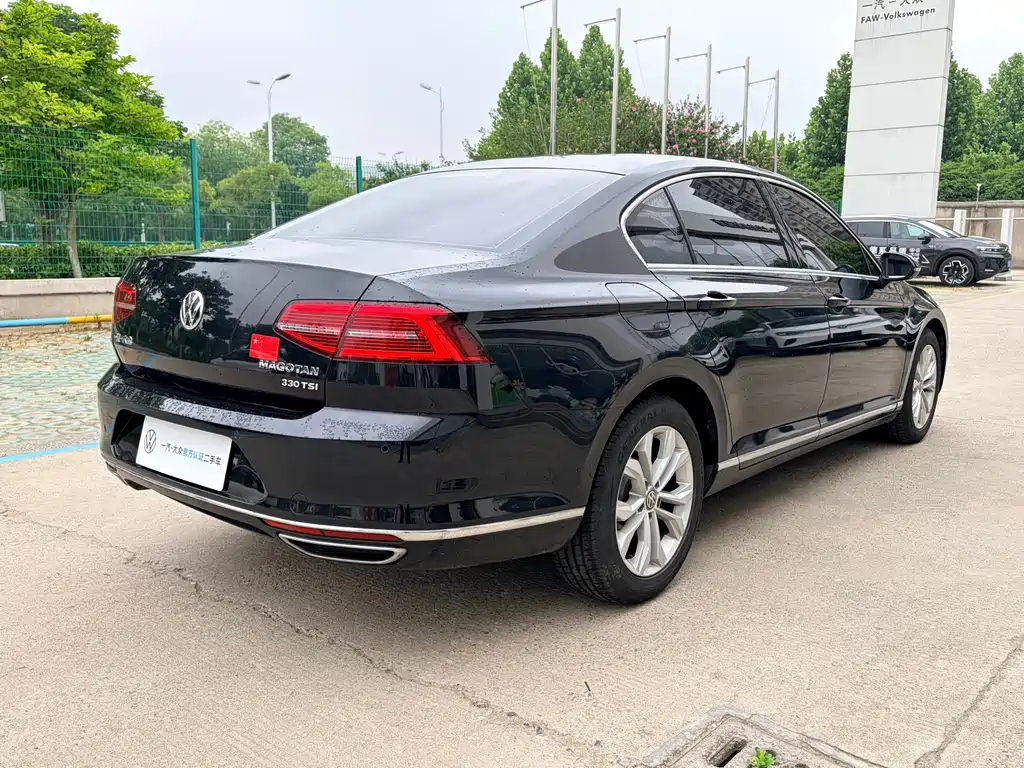 Volkswagen Magotan 2018 330TSI DSG Luxury