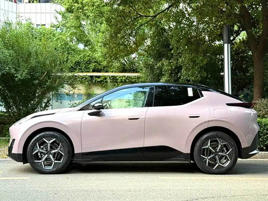Lynk & Co Z20 — миниатюра 5