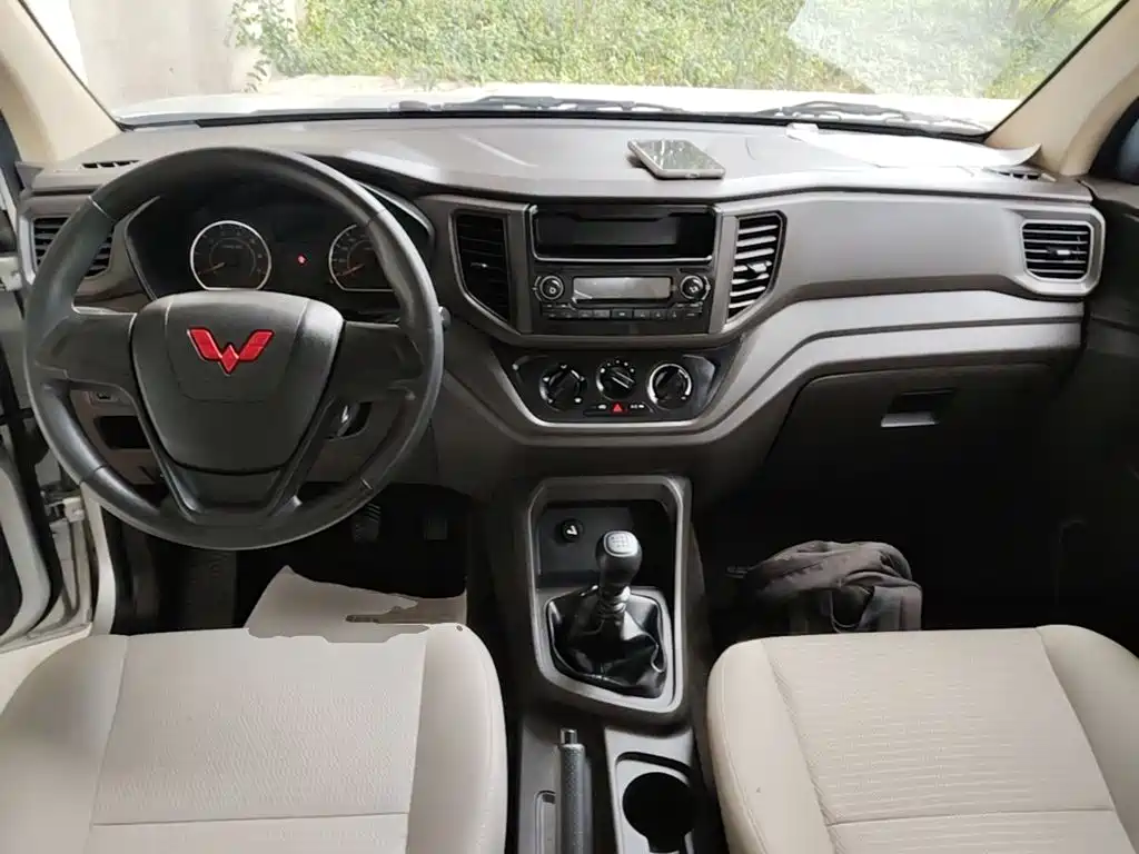Wuling Hongguang V — миниатюра 10
