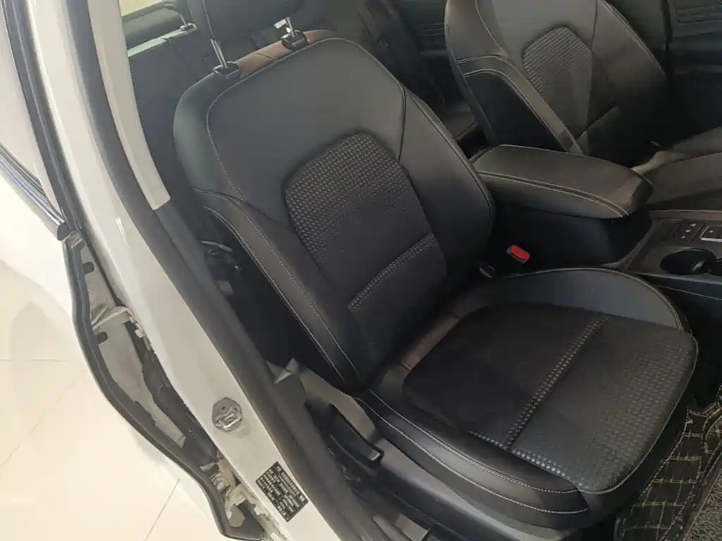 Ford Focus — миниатюра 25