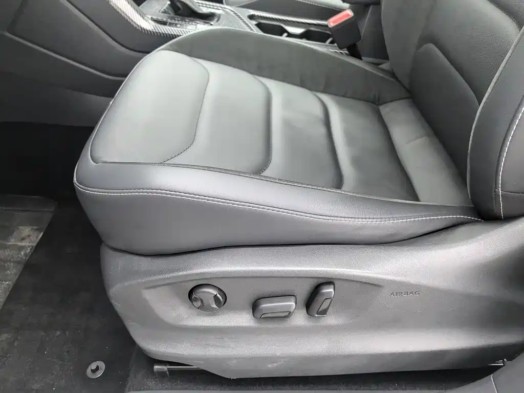 Volkswagen Tiguan L — миниатюра 20