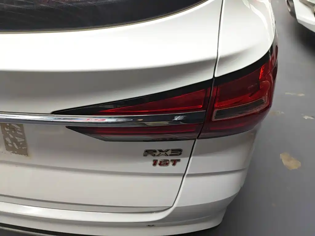 Roewe RX3 — миниатюра 8