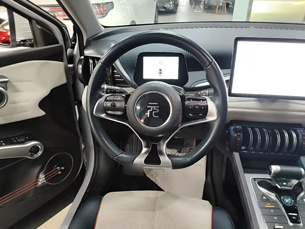 BYD Yuan Plus — миниатюра 11