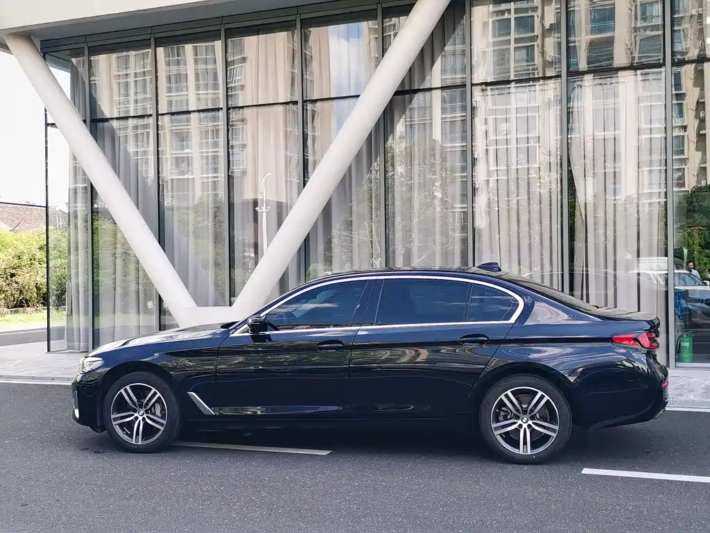 BMW 5 Series 5 2023 530Li Lead Luxury