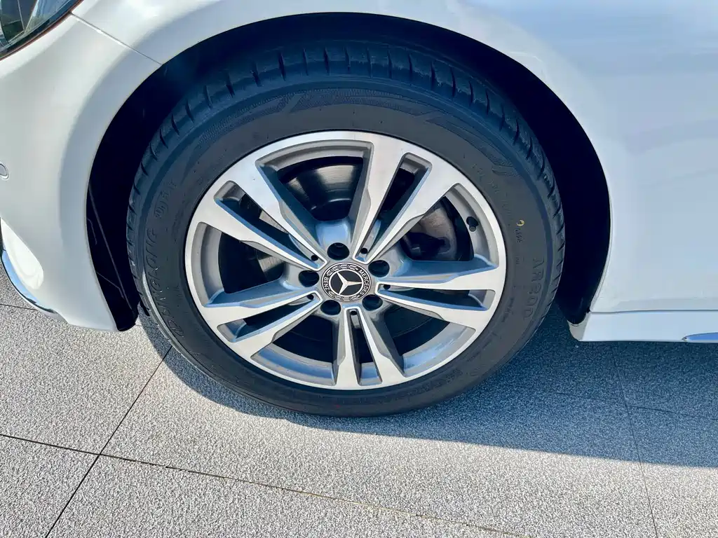 Mercedes-Benz C-Class — миниатюра 17