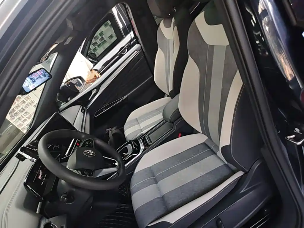Volkswagen ID.4 Crozz — миниатюра 15