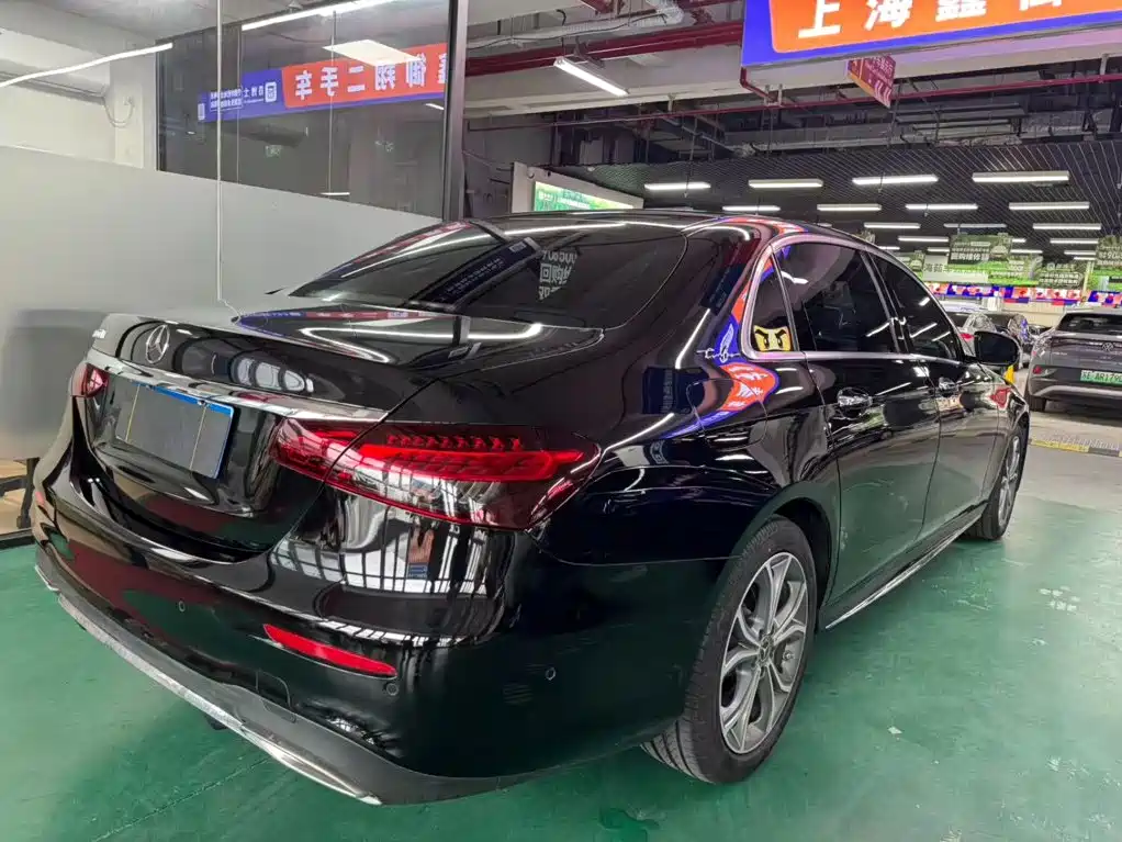 Mercedes-Benz E-Class — миниатюра 15