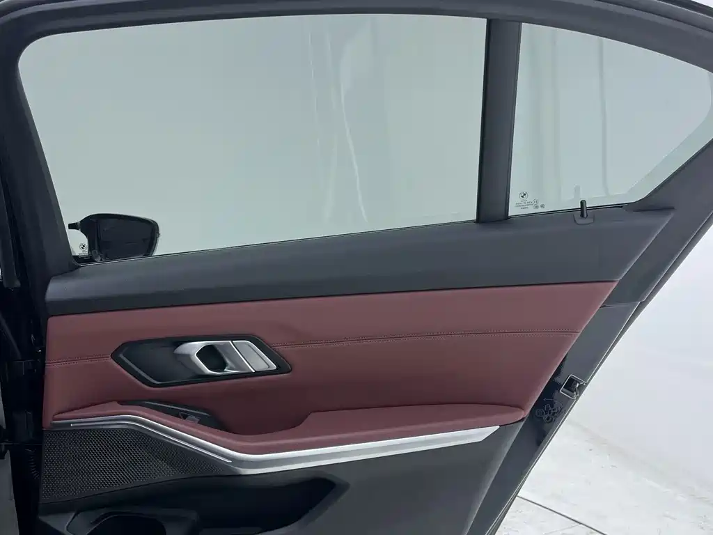 BMW 3 Series — миниатюра 22