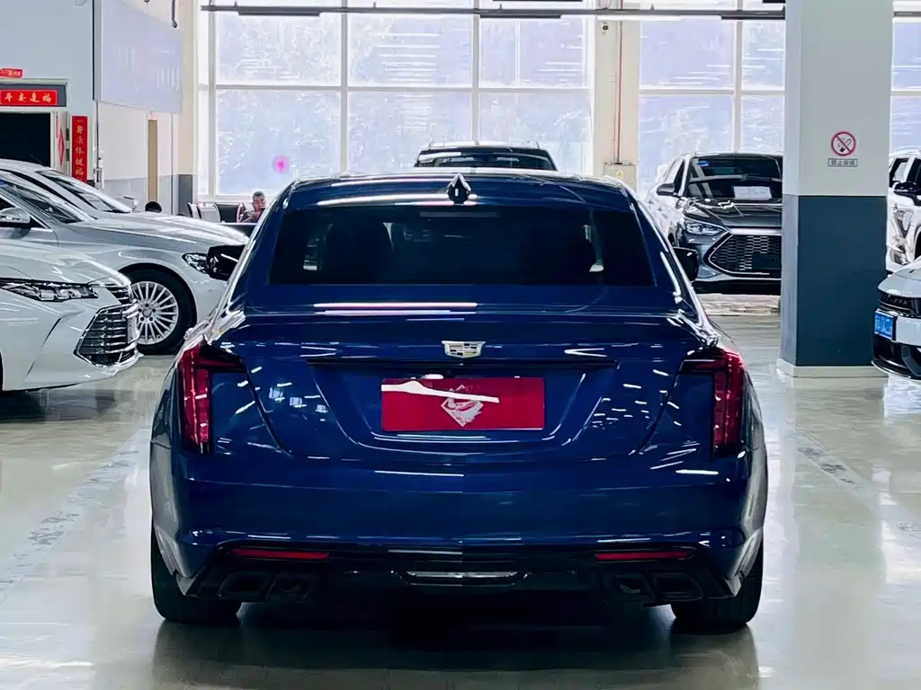 Cadillac CT5 — миниатюра 8