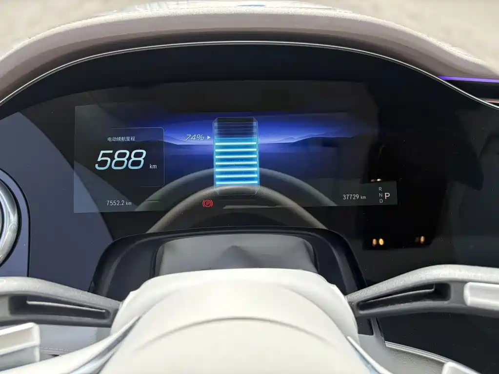 Mercedes-Benz EQS — миниатюра 10